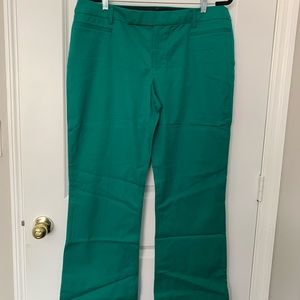 Gap modern bootcut green pants SZ16